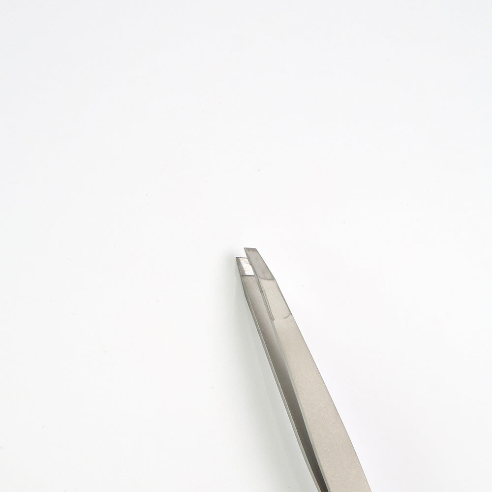 LBA Pro Angle Brow Tweezers