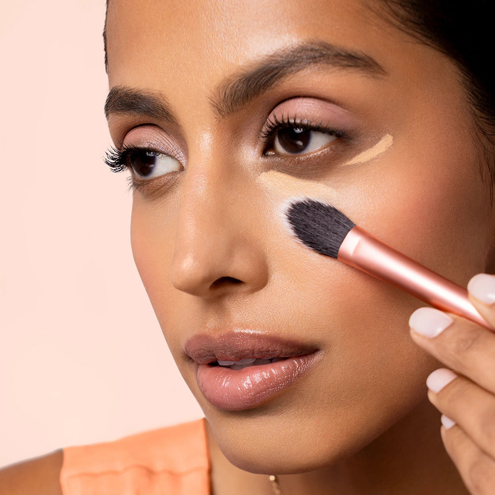 Real Techniques Kitten Paw Concealer Brush
